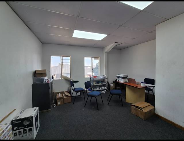 450M² WAREHOUSE TO LET IN ALLANDALE